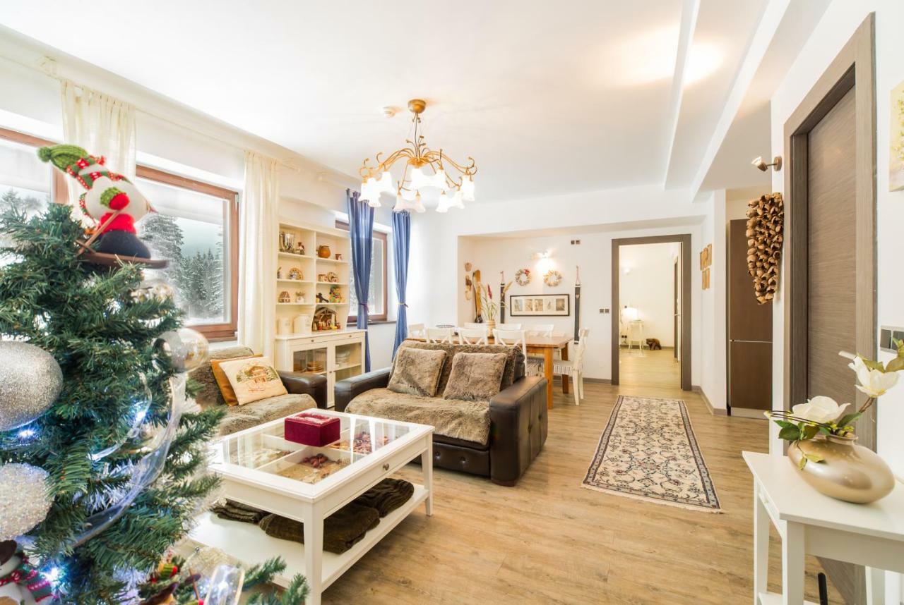 Charming 3-Bedroom Apartment Пояна Брашов Екстериор снимка