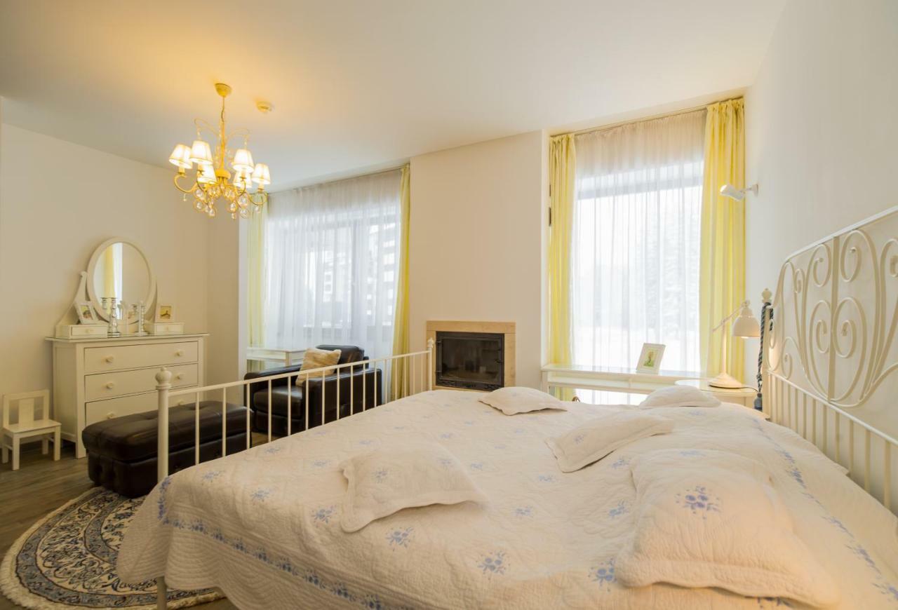 Charming 3-Bedroom Apartment Пояна Брашов Екстериор снимка