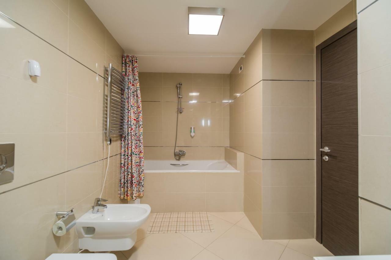 Charming 3-Bedroom Apartment Пояна Брашов Екстериор снимка