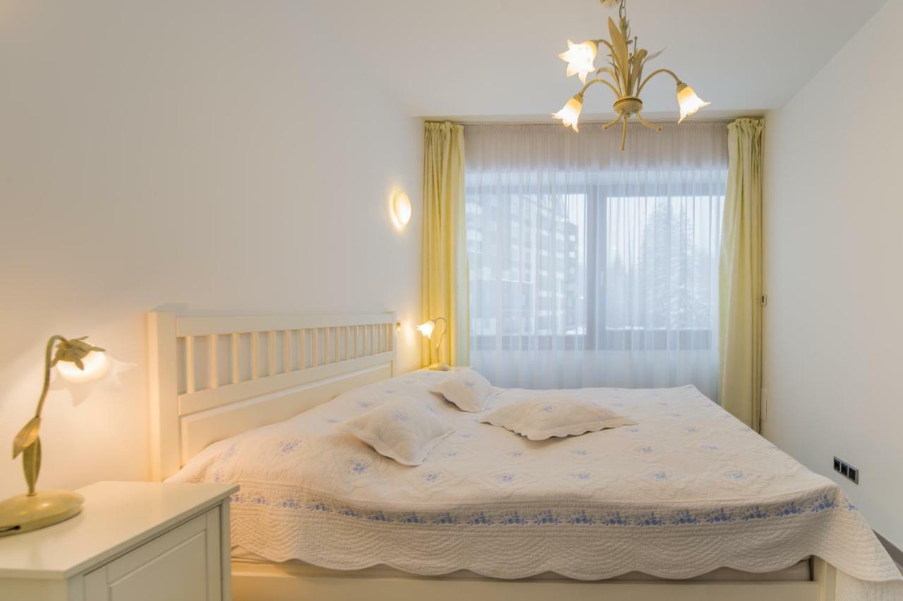 Charming 3-Bedroom Apartment Пояна Брашов Екстериор снимка