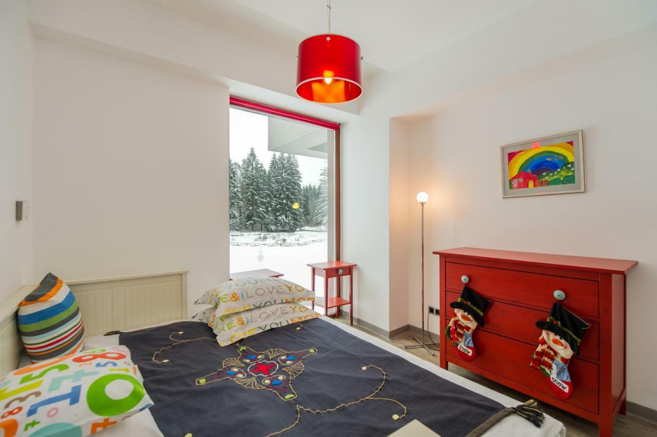 Charming 3-Bedroom Apartment Пояна Брашов Екстериор снимка